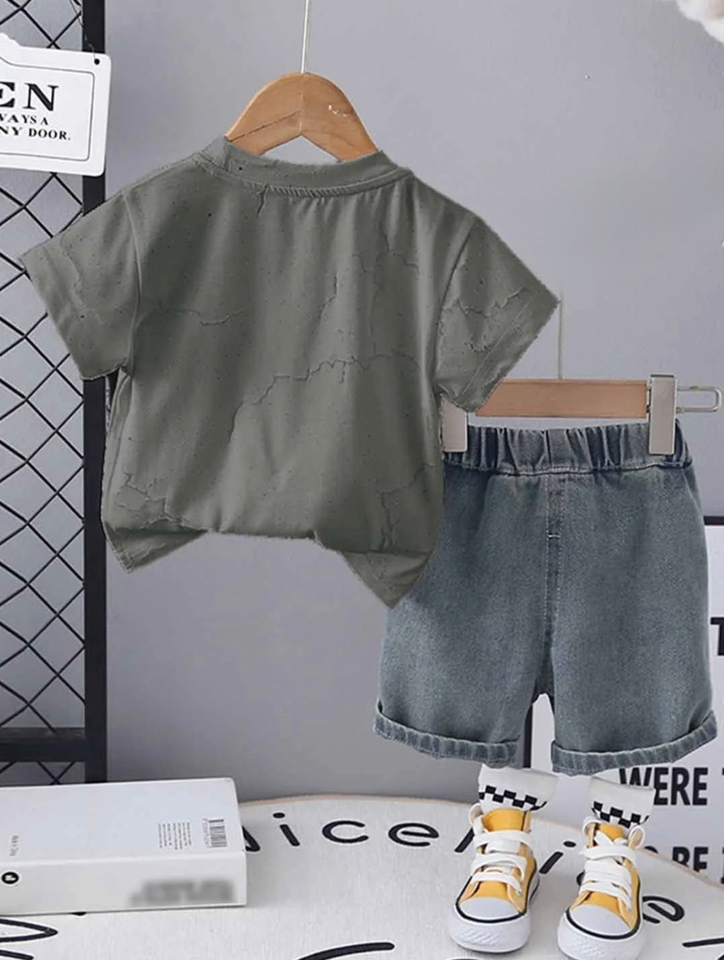 Boys printed T-shirt with shorts